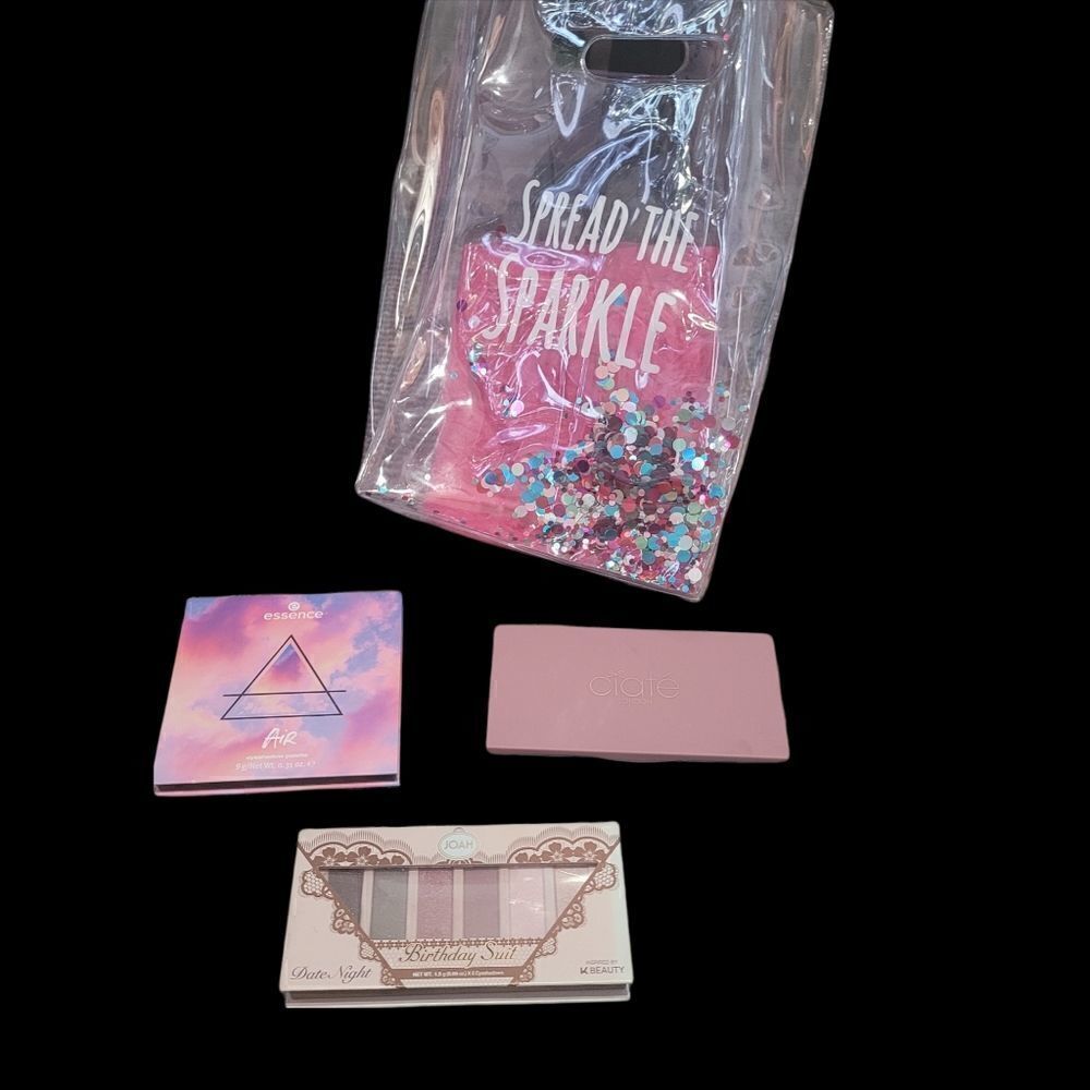 Bundle of eye palettes